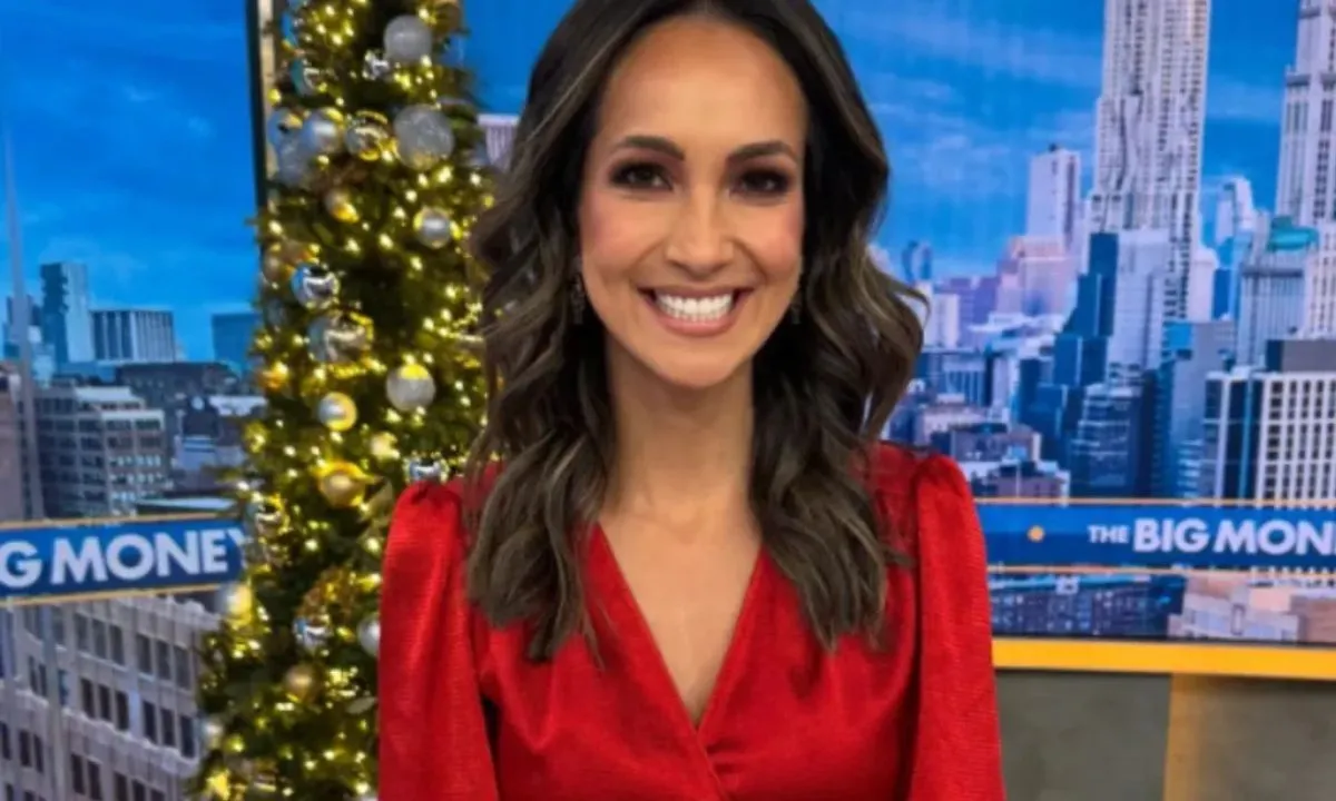 Lydia Hu Biography